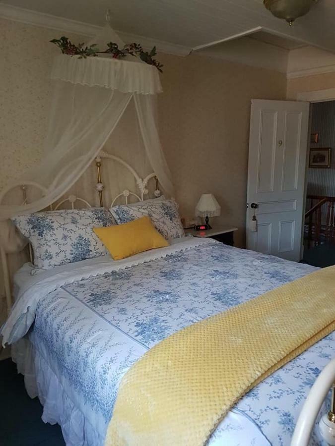 Auberge Du Manoir Dauth Sainte-Anne-de-la-Pérade Esterno foto